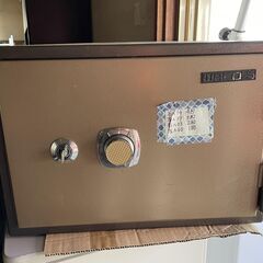 ◆WAKO ワコー ダイヤル式耐火金庫 カギ1本付き W50×D...
