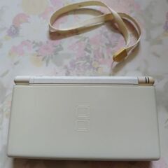 Nintendo　DSLite　ホワイト　USG-001　ACアダプター付の画像
