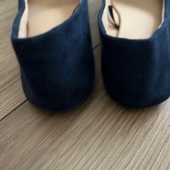 H &Mパンプスヒールなしの画像