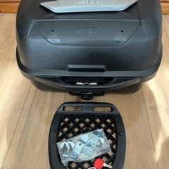 【お話中】GIVIリアボックスの画像