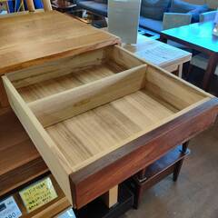 愛品倶楽部柏店】ACTUS 引出し付リビングテーブル RELIEF