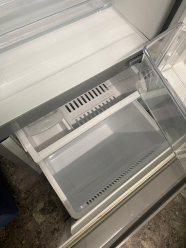 北九州市内配送無料　保証付き　2018年　AQUA アクア AQR-13G (S) [冷蔵庫 (126L・右開き) ブラッシュシルバー]