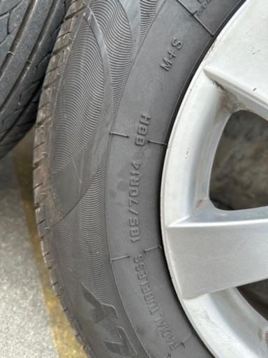 タイヤとホイール４本セット185/70R14 