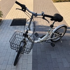 白い自転車(ジャンク)