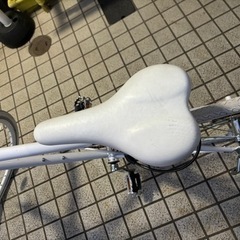 【受付ストップします】白い自転車　28インチの画像