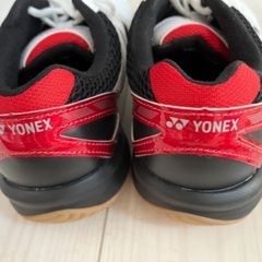 ヨネックスバドミントンシューズ25cmの画像