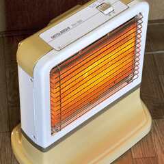 【手渡し限定】　レトロな　MITSUBISHI 製　電気ストーブの画像