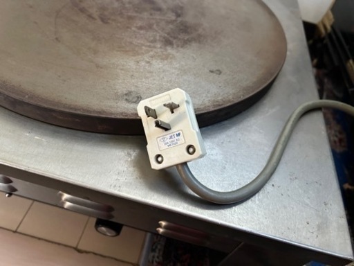 最終値下げ致しました　　クレープ焼き機