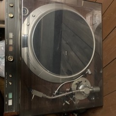 レコードプレーヤー、アンプ