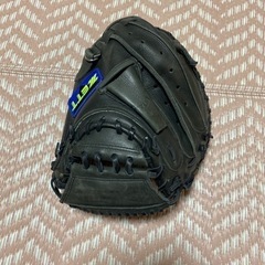 ソフトボール、キャッチャーミットの画像