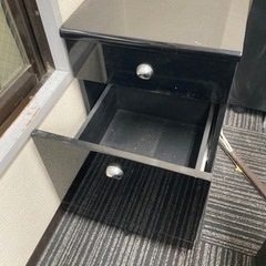 オフィス　キャビネット　収納