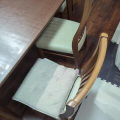 【差し上げます】　テーブル135✕80✕70　椅子✕3脚の画像