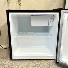 ☑︎ご成約済み🤝　コンパクトな1ドア冷蔵庫✨ セミマットブラック🎱の画像