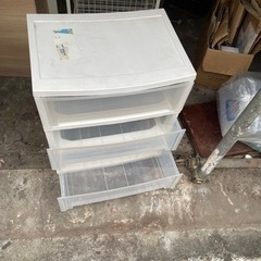 衣装ケース3段の画像