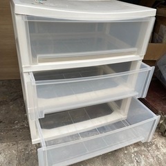 衣装ケース3段の画像