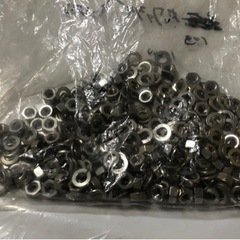 ステンレス(304)六角ナットm6 95個、ステンレス丸ワッシャm6用103個、ステンレススプリングワッシャm6用114個の画像