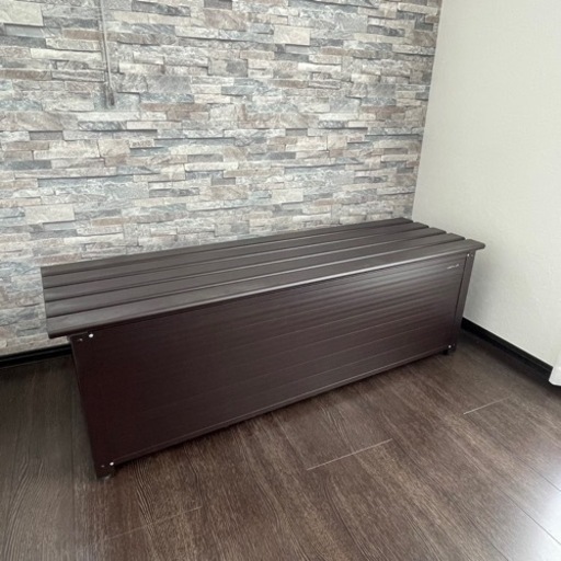新品未使用品 グリーンライフ ベンチストッカー 収納ベンチ(幅144×奥行46×高さ48.5cm 座面耐荷重100㎏)物置 倉庫 縁台 屋外 ベランダ 収納 サビにくいアルミ製 長物収納 大型ブラウン ABS-144N 大阪市内に引取可能な方限定！