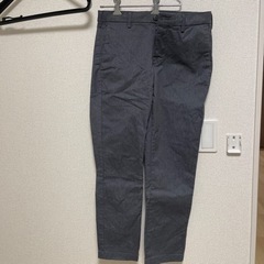 ユニクロ　チノパン　グレー　W73