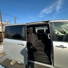 日産 セレナです。It's a Nissan SERENA used car. The price has been reduced!! Nice to meet you!の画像