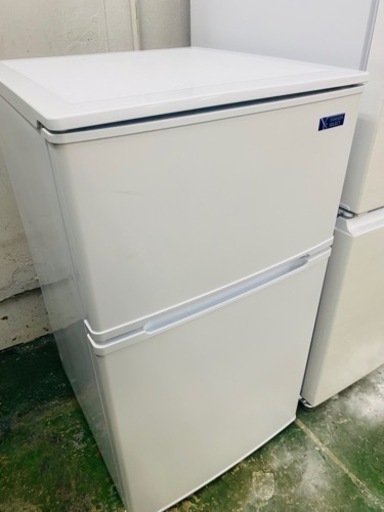 新生活応援★2019年製★極上超美品 中古★YAMADA☆90L☆2ドア冷凍冷蔵庫☆右開き☆ヤマダ電機オリジナル!!☆【YRZ-C09G1-W】