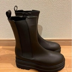 【新品未使用】サイドゴアブーツ　Mサイズ:23.5cm相当