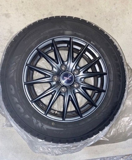 TOYO スタッドレスタイヤ　ホイール付き　４本セット　195/65R15