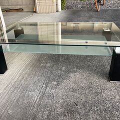 再値下げ！ ☆Tempered Glass製　強化ガラステーブル　2段　140cm×80cm　高級品！☆の画像