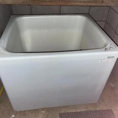 成田発引取　浴槽約180L 雨水タンク　散水タンク　貯水タンク　...
