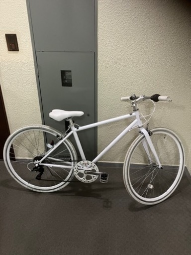 美品　白クロスバイク