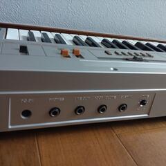 CASIO Casiotone CT-310 シンセサイザー キーボード　ケース付の画像
