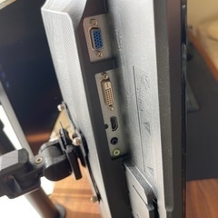 【決まりました】モニター ＋ モニターアーム 24インチ BenQ GL2460の画像