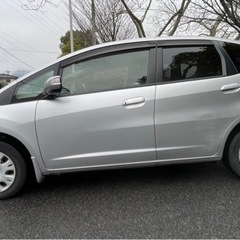 ご成約いたしました　🎵　☆ワンオーナー☆禁煙車☆走行39,000㎞☆フィット１３Ｇ・スマートセレクションファインスタイルの画像