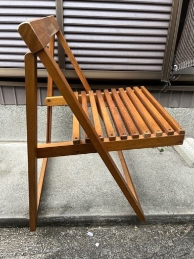 ガレージセール中！リビング　ガーデニング　チェア　木製　折りたたみ式