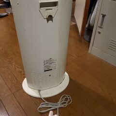 電気ストーブ　トヨトミ製の画像