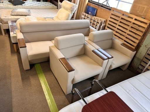 30万　オカムラ　応接セット３点セット