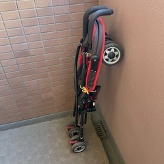 コンパクトなベビーカーです。の画像