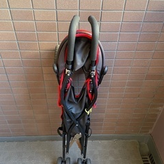 コンパクトなベビーカーです。の画像