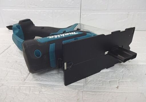 マキタ 10.8V 充電式ボードカッタ SD100D ボードの角穴あけ makita 電動工具 札幌市 白石店