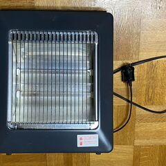【無料】「シャープ製 電気ストーブ 黒色」（取りに来ていただける...