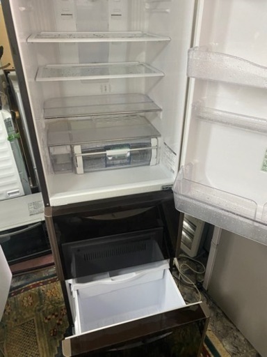 北九州市内配送無料　保証付き　日立 HITACHI R-S3700FV XN [冷凍冷蔵庫 まんなか野菜タイプ 真空チルド （365L