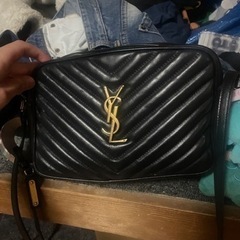 サンローランルーカメラショルダーバックの画像