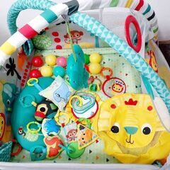 Bright Stars 5-in-1プレイジム　ベビージム赤ちゃんボールプールの画像