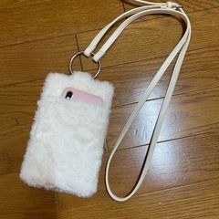 GU スマホショルダー　ファーポーチ　新品の画像