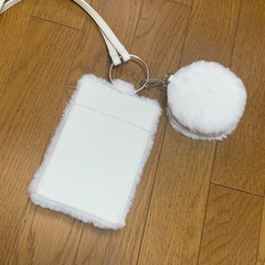 GU スマホショルダー　ファーポーチ　新品の画像