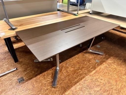 イトーキ　ミーティングテーブル　幅180 奥90 高さ72cm