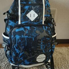 リュックサック　USBポート付　軽量　大容量