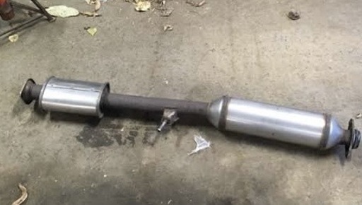 アルテッツァ 純正AT中間パイプ 触媒レス 中間マフラー