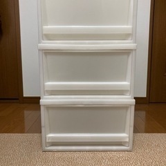 押し入れ用収納ケースの画像