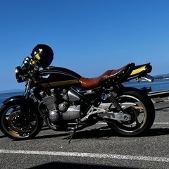 ゼファー1100