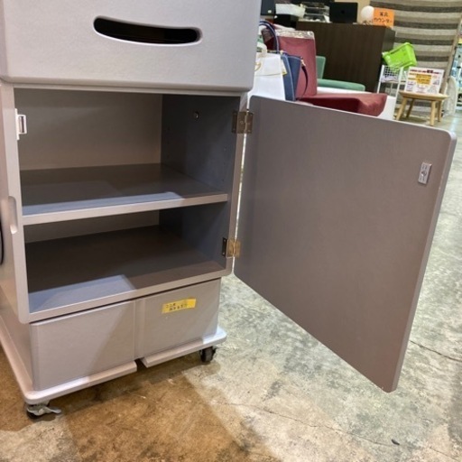 《新入荷》ロビットチェスト　棚　